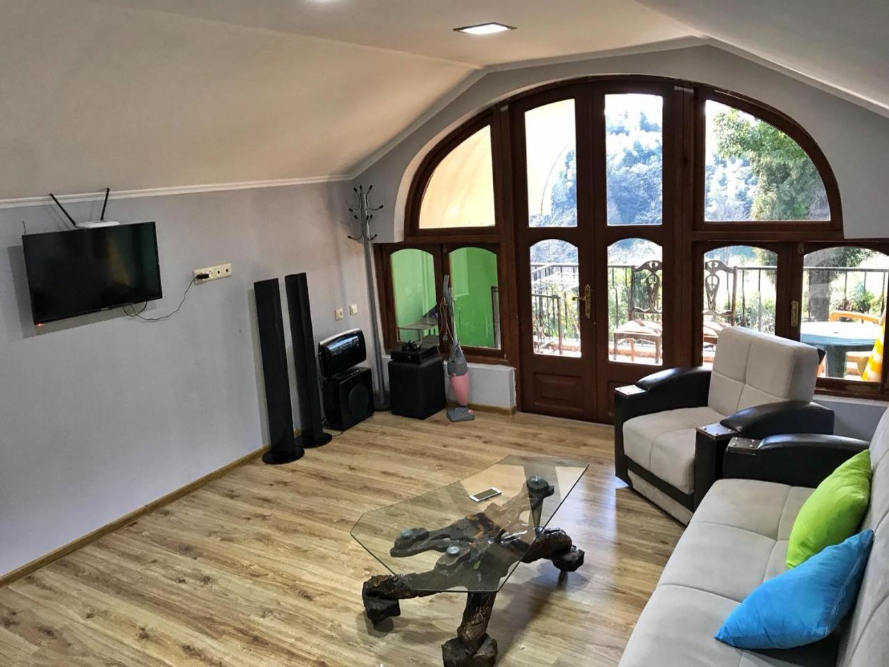 Apartment Green House Makhinjauri Bagian luar foto